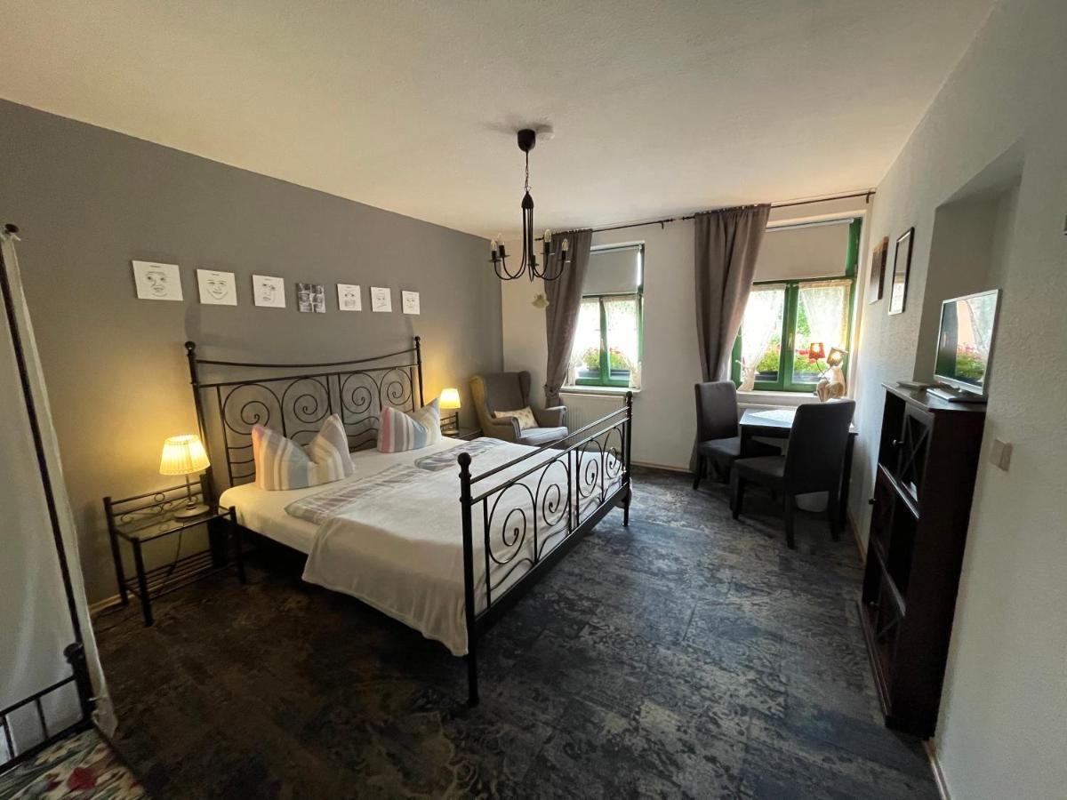 Pension Alt Naumburg Naumburg  Bagian luar foto
